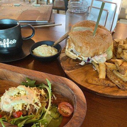 Paramo Café & Restaurant