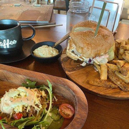 Paramo Café & Restaurant