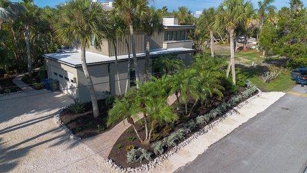 Troy's Tropics Landscape Design