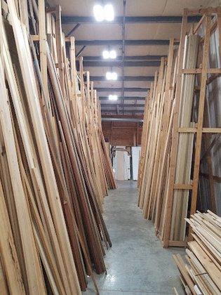 Robert's Hardwood Lumber-Building