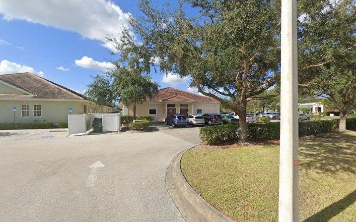 Bradenton Arthritis Center: Huguenin Tatiana MD