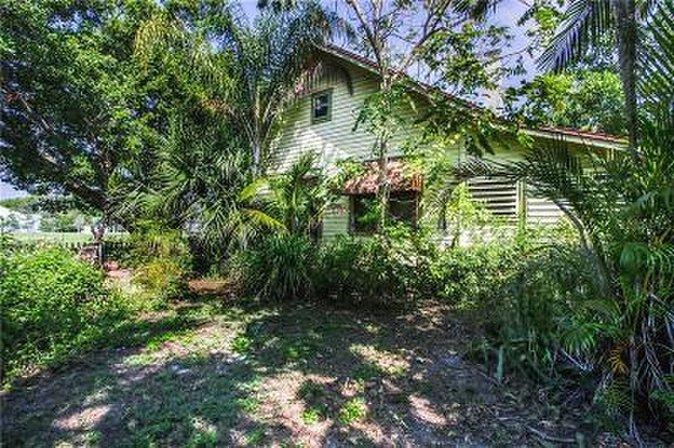Selling The Sunshine Realty, LLC