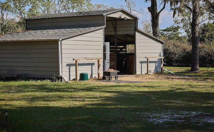 Pleasant-Days Bed & Breakfast