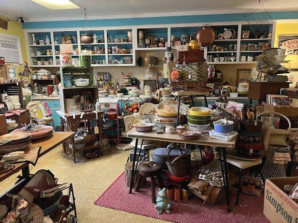 Treasure House Antiques & collectibles LLC