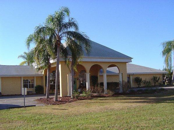 Courtyard Retirement Center