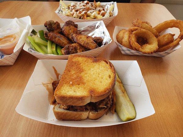 Ron's Roadside Grille