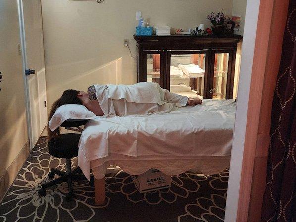7 Massage & Spa