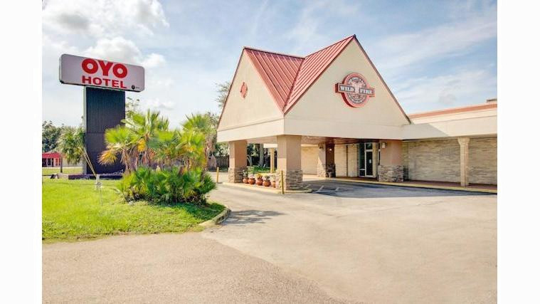 OYO Hotel Dundee By Crystal Lake