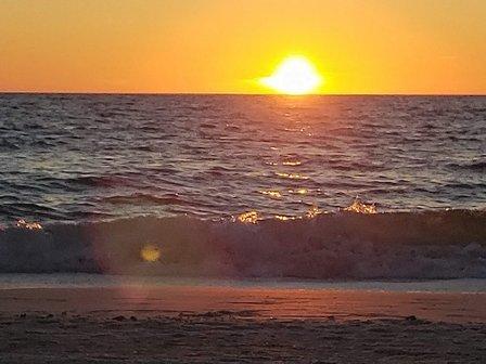 "Peach Beach House" Vacation Rental Home