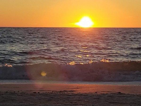 "Peach Beach House" Vacation Rental Home
