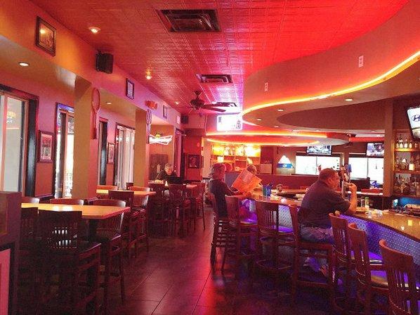 Harry's Sports Bar & Grill