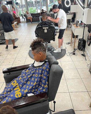 Cash the Groomer / Barber