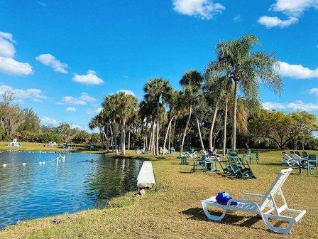 Warm mineral springs park