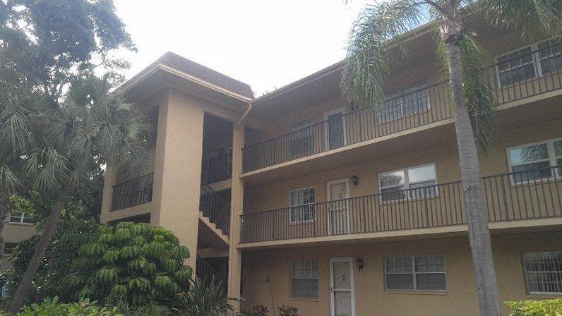 Patrician Oaks Condominium