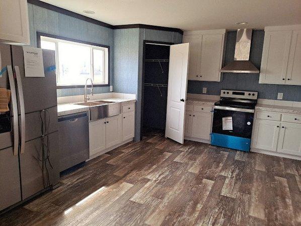Glesner Mobile Home Sales INC