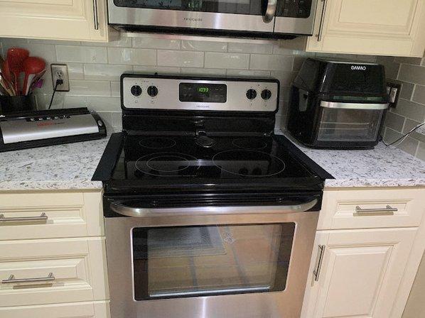 Unique Kitchen SRQ Inc.