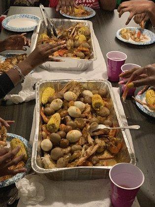 La Perla Seafood Market