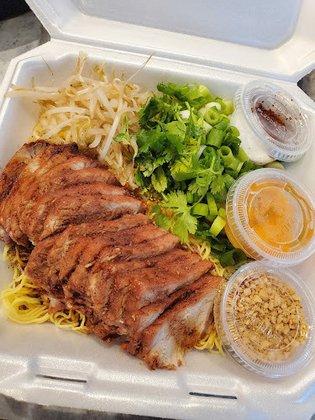 MAMA THAI FOOD FOOD TRUCK
