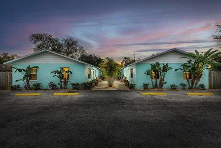 Suites of Tarpon Springs