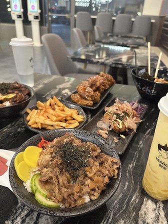Tsaocaa Tea & Michi Ramen