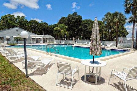 Sarasota Lakes RV Resort