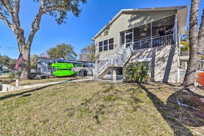 Weeki Wachee River Retreat