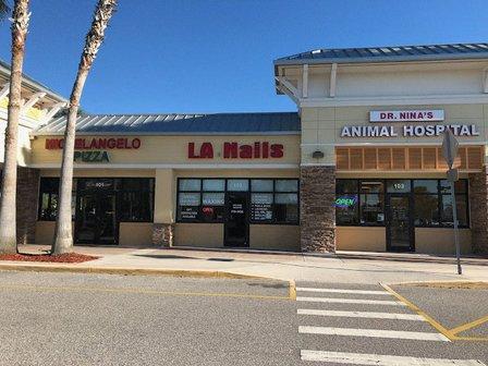 La Nails & Spa
