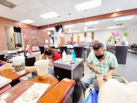 Accent Nails and Spa