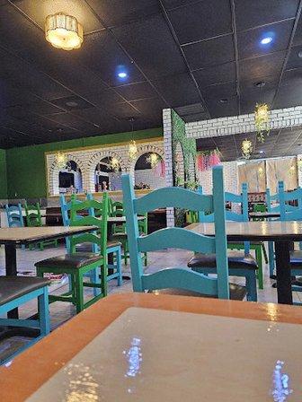 La Tinaja Bar and Grill