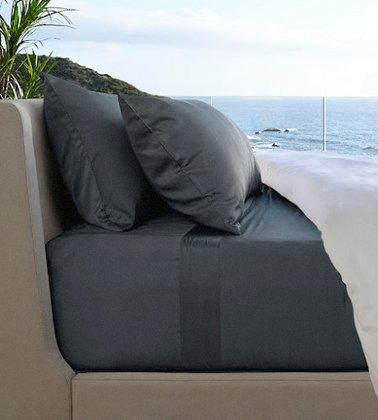 Girit Bedding