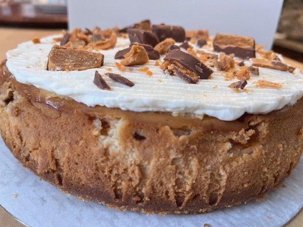 Queen's Cheesecakes & Yummies