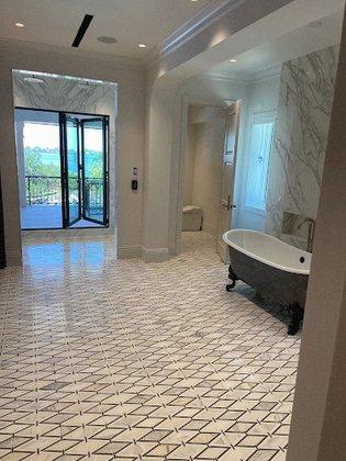 FLOOR SRQ/FLOOR SRQ REMOVAL