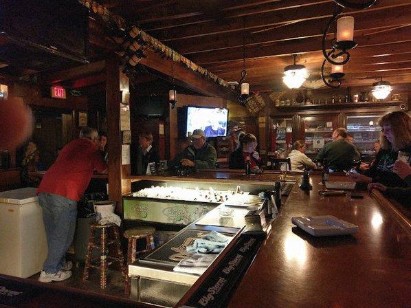 Little Coronas Cigar Lounge