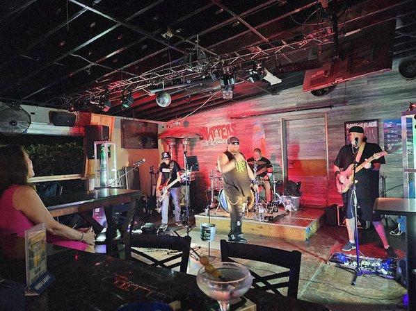 Snappers Grill & Comedy Club
