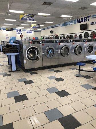 Laundromart