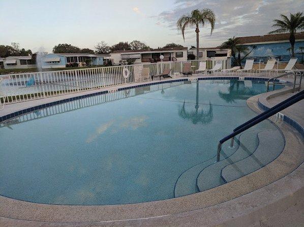 Ridgewood Oaks Condo