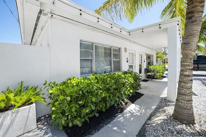 Casey Key Resort ® | Best Beach Resort ON Casey Key | Gulf Shores