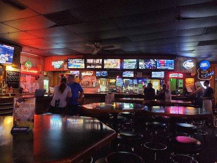 Danny's Bar & Grill