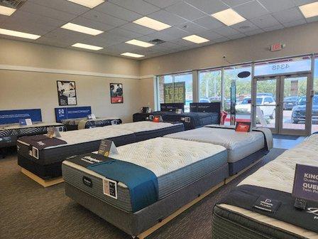 Mattress Firm Lockwood Commons