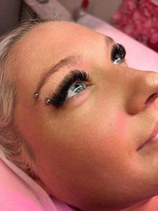 Luminous Lashes Brow & Beauty