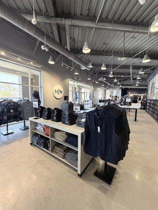 Men's Wearhouse
