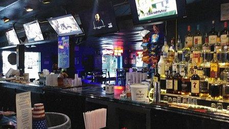 Aqua Bar & Grill