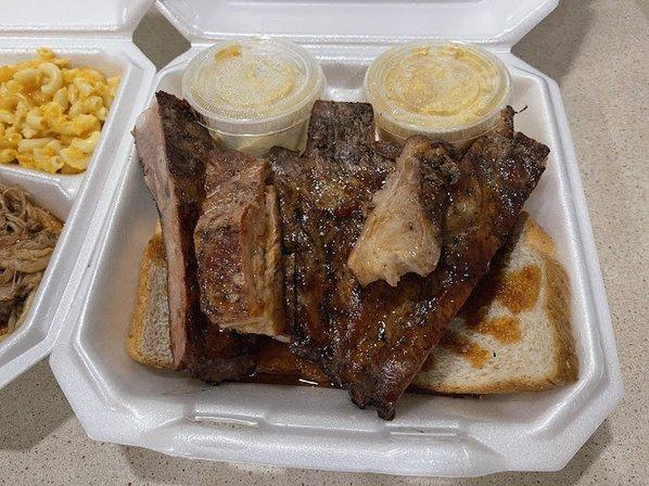 Brown's BBQ Pit