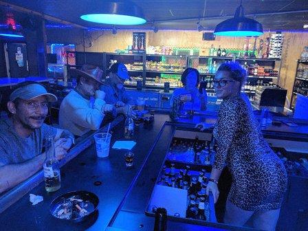 SEAHORSE LIQUOR STORE AND LOUNGE