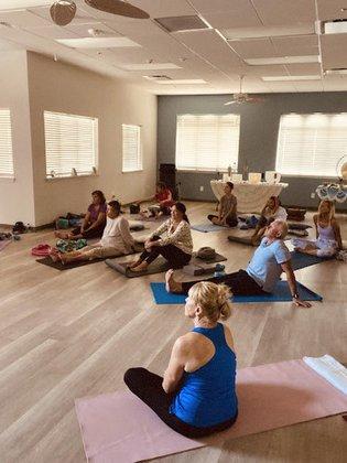 Feel Good Yoga & Feel Good Massage/ MM39544