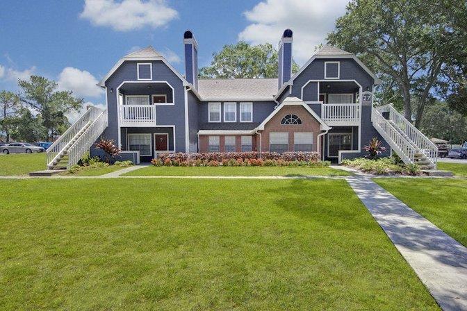 Twin Lakes Apartments