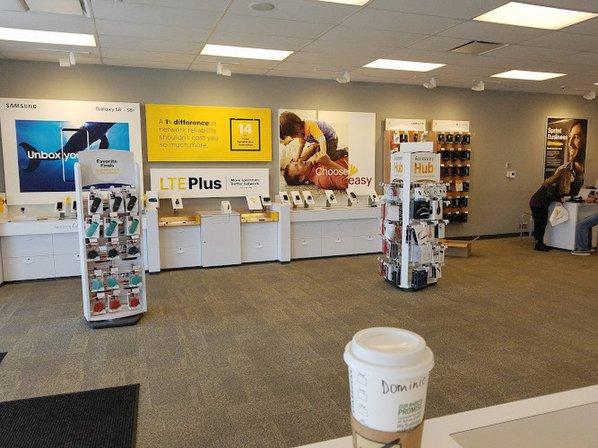 T-Mobile Experience Store