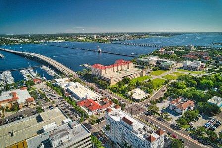Manatee County Public Parking Garage