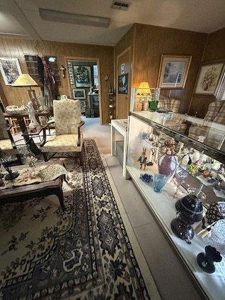 Time & Dime Antiques & Thrift