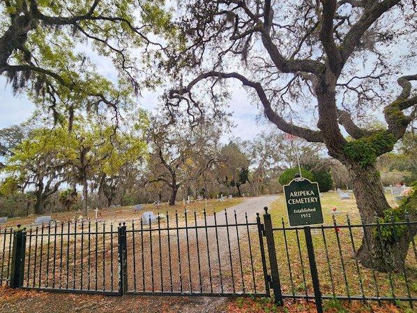 Aripeka cemetery